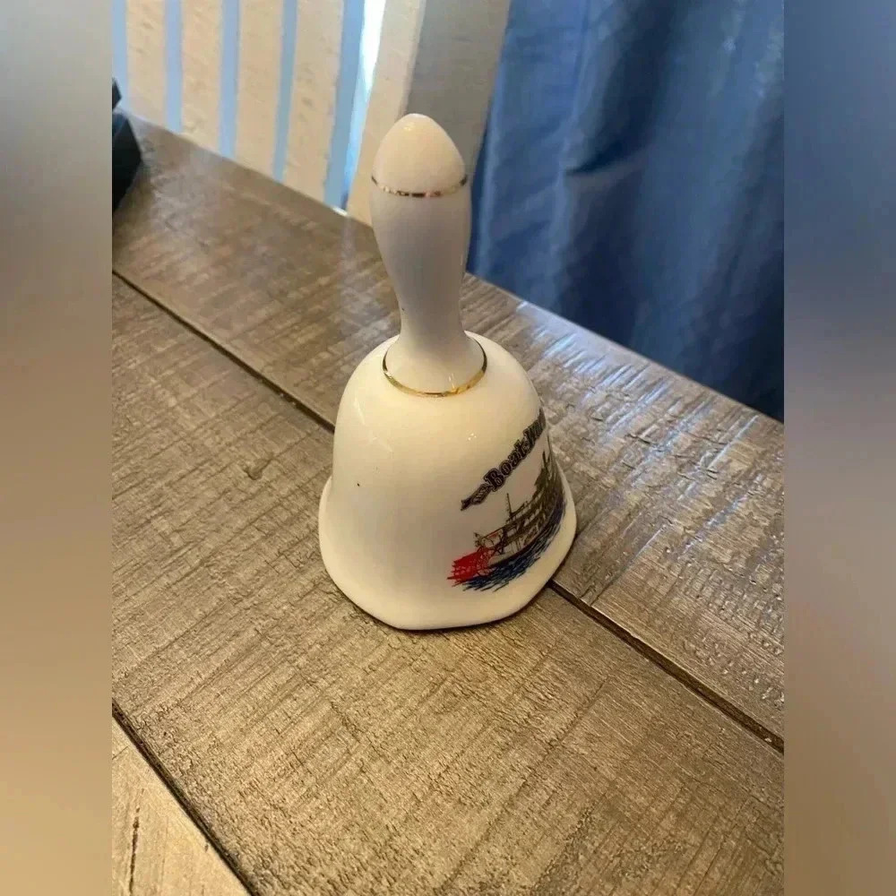 The Boatworks souvenir bell - Picture 4 of 6